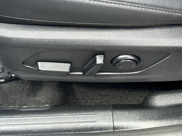 Used 2025 Kia Sportage EX FWD image 14