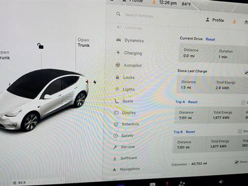 Used 2021 Tesla Model Y Long Range AWD/4WD image 15