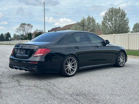 Used 2017 Mercedes-Benz E 300 4MATIC image 7