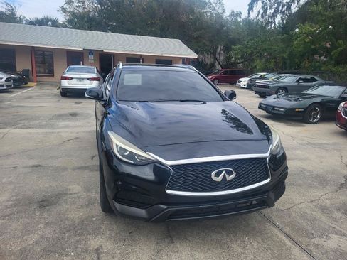 Used 2017 INFINITI QX30 AWD image 30