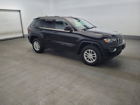 Used 2018 Jeep Grand Cherokee Laredo AWD/4WD image 11