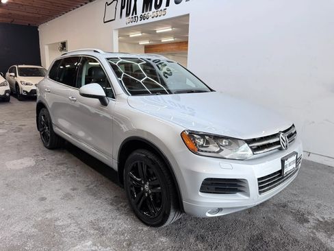 Used 2013 Volkswagen Touareg Executive AWD/4WD image 2