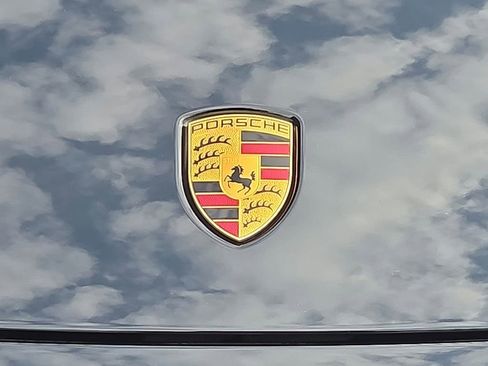 Certified 2023 Porsche Cayenne Platinum Edition AWD/4WD image 27