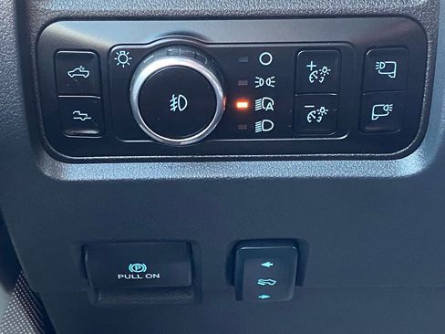 Used 2025 Ford F250 Platinum image 32