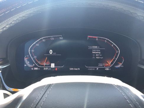 Used 2021 BMW 530i w/ Premium Package RWD image 10