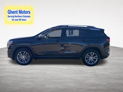 Used 2024 GMC Terrain SLT AWD/4WD image 2