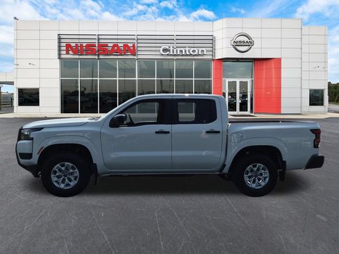 New 2026 Nissan Frontier S w/ Tow Package AWD/4WD image 6