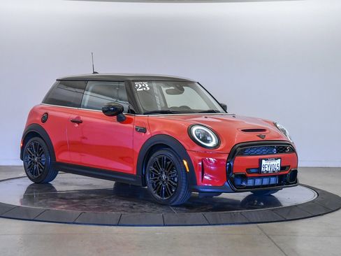 Certified 2023 MINI Cooper S image 5