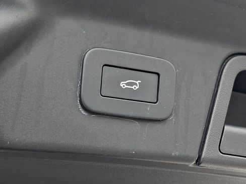 Used 2024 Land Rover Range Rover Velar Dynamic SE AWD/4WD image 29