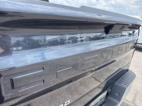 Certified 2021 Chevrolet Silverado 1500 LTZ AWD/4WD image 38