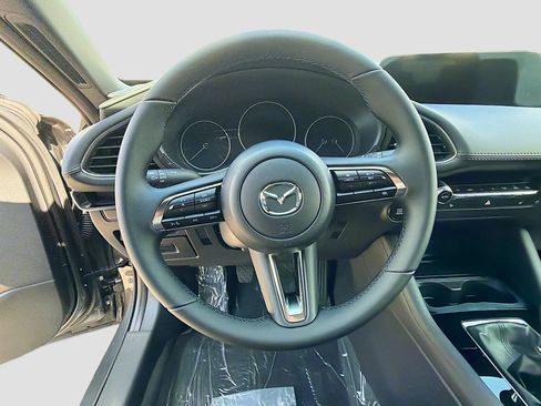 New 2026 MAZDA MAZDA3 2.5 S Hatchback w/ Premium Pkg FWD image 40
