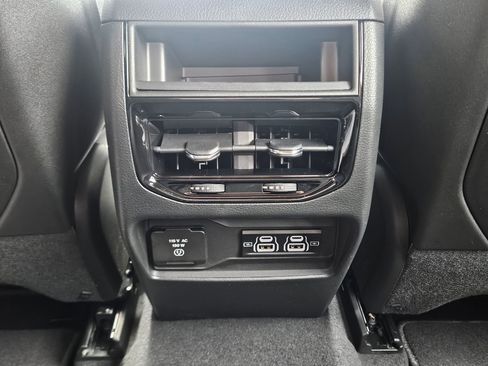 New 2026 Jeep Grand Cherokee Laredo X image 24