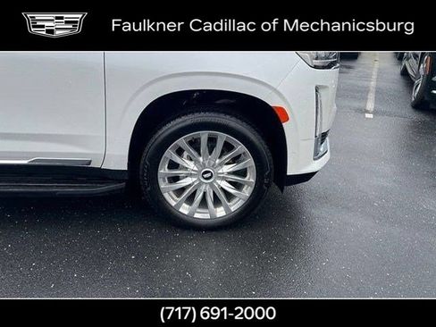 Used 2024 Cadillac Escalade ESV Premium Luxury AWD/4WD image 39