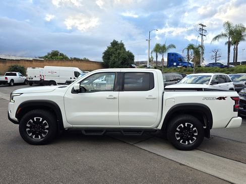 Used 2023 Nissan Frontier PRO-4X w/ Pro Convenience Package image 2