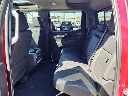 New 2026 GMC Sierra 1500 SLT image 43