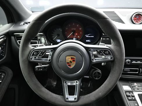 Used 2021 Porsche Macan GTS w/ Sport Chrono Package AWD/4WD image 17