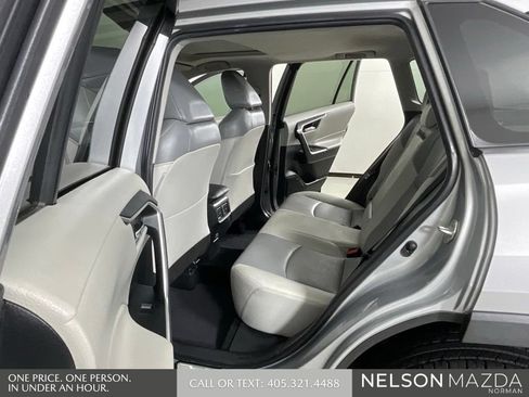 Used 2020 Toyota RAV4 XLE Premium FWD image 12