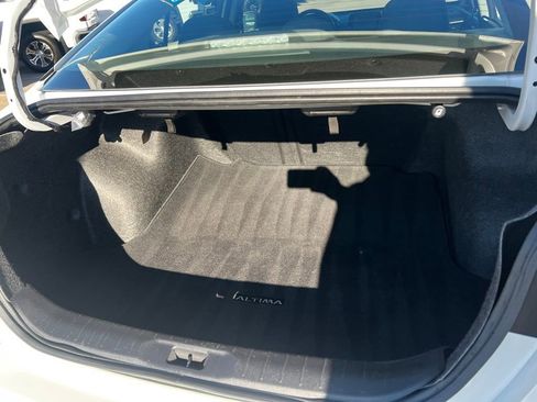 Used 2024 Nissan Altima 2.5 SV image 31