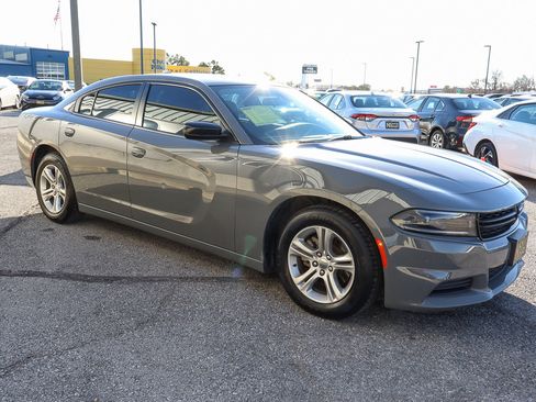 Used 2023 Dodge Charger SXT image 3