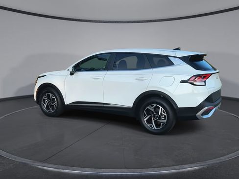 Used 2025 Kia Sportage LX FWD image 6
