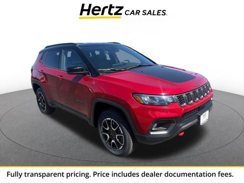 Used 2025 Jeep Compass Trailhawk AWD/4WD image 1