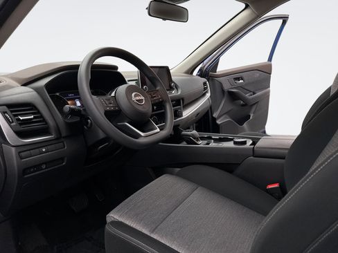 Used 2023 Nissan Rogue SV AWD/4WD image 10