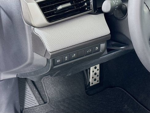Certified 2026 Toyota Camry SE w/ Convenience Package FWD image 10