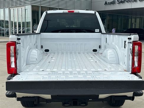 Used 2025 Ford F350 XLT w/ FX4 Off-Road Package image 19