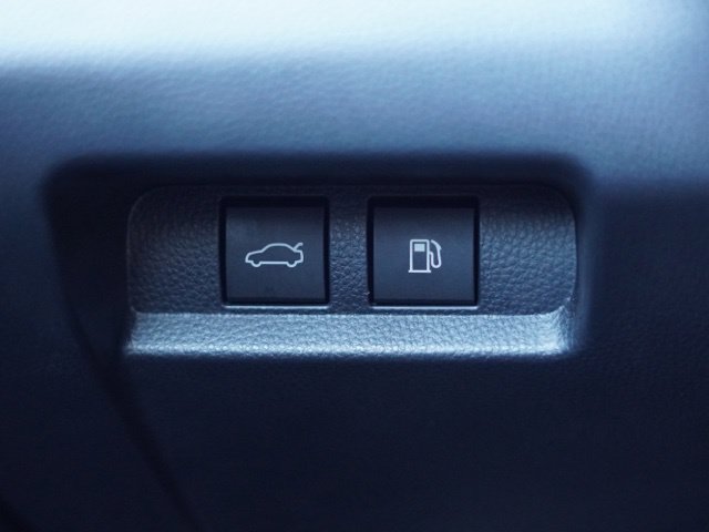 Certified 2026 Toyota Crown AWD/4WD image 19