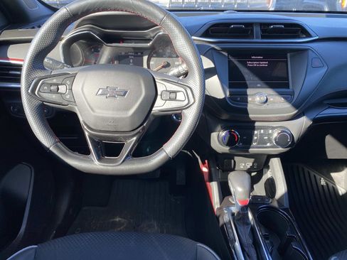 Used 2023 Chevrolet TrailBlazer RS image 11