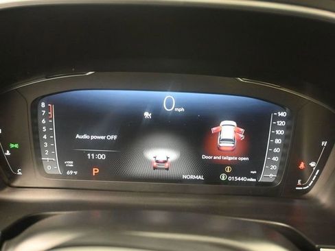 Used 2025 Honda Pilot Elite image 9