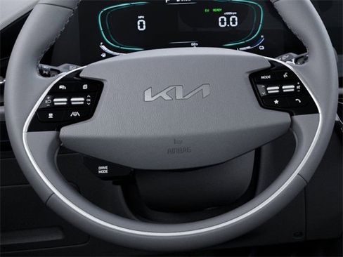 New 2025 Kia Niro EX Touring image 22