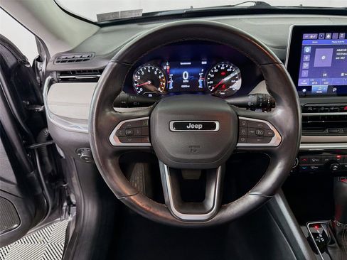 Used 2022 Jeep Compass Limited AWD/4WD image 12