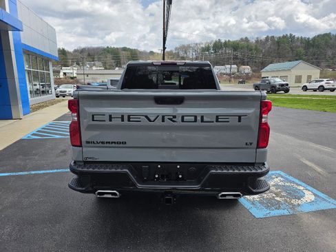 Used 2024 Chevrolet Silverado 1500 LT Trail Boss w/ Convenience Package II AWD/4WD image 7