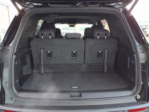 Used 2026 Chevrolet Traverse LT w/ Driver Confidence Package image 19