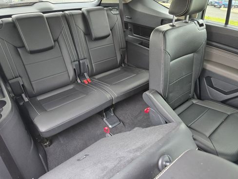 Used 2023 Volkswagen Atlas SE AWD/4WD image 28