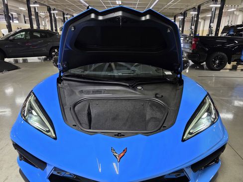 Used 2024 Chevrolet Corvette Stingray Preferred Cpe w/ Z51 Performance Package image 12