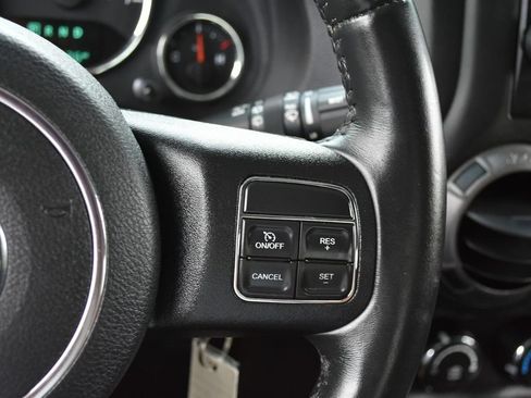 Used 2015 Jeep Wrangler Sport w/ Quick Order Package 24S AWD/4WD image 18