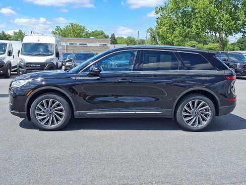 Used 2023 Lincoln Corsair Reserve w/ Equipment Group 201A AWD/4WD image 8