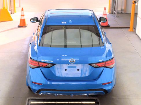 Used 2022 Nissan Sentra SV image 4