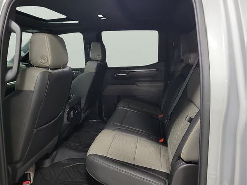 Used 2022 Chevrolet Silverado 1500 ZR2 w/ Technology Package AWD/4WD image 9