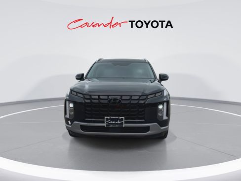 Used 2024 Hyundai Palisade SEL w/ Premium Package FWD image 3