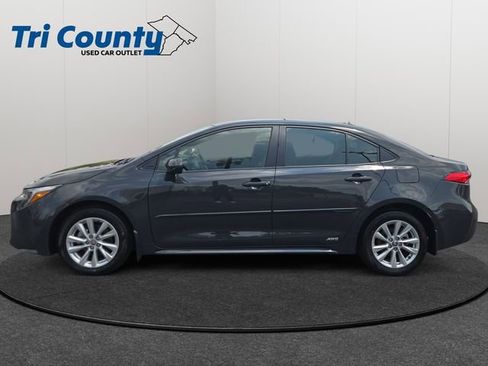 Certified 2026 Toyota Corolla LE w/ LE Premium Package AWD/4WD image 5