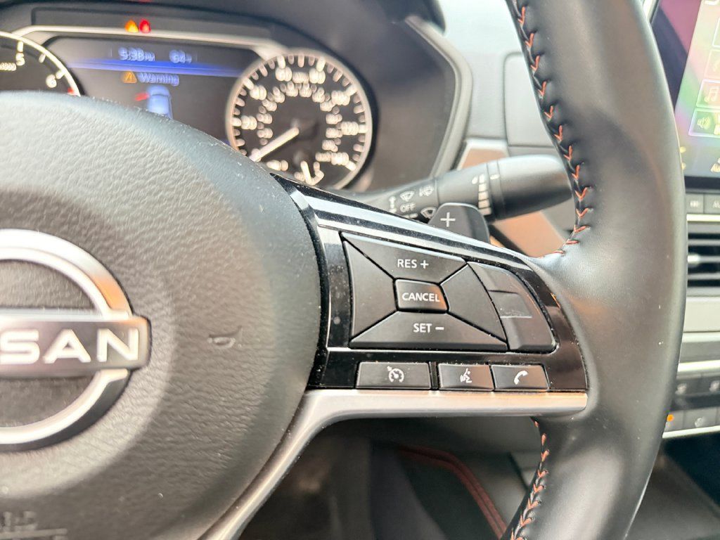 Used 2025 Nissan Altima 2.5 SR FWD image 15