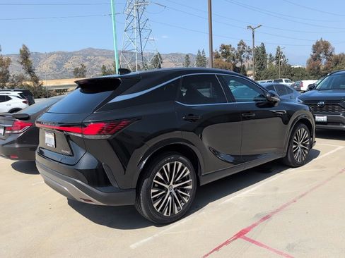 Used 2023 Lexus RX 350 Premium Plus w/ Cold Area Package FWD image 3