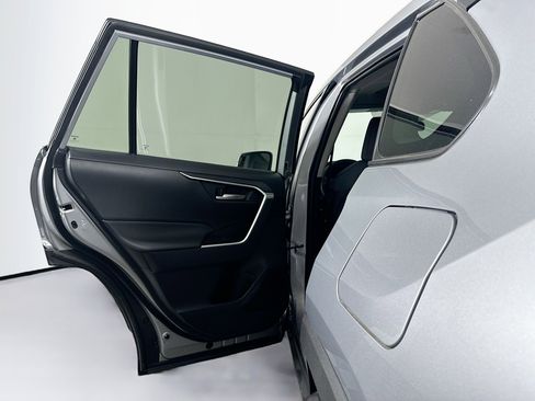 Used 2025 Toyota RAV4 XLE w/ Convenience Package image 25