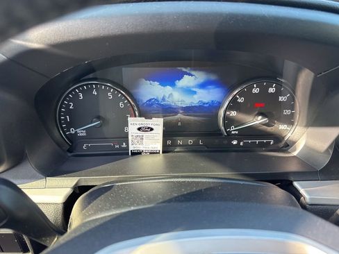 Used 2023 Ford Explorer XLT w/ Equipment Group 202A image 9