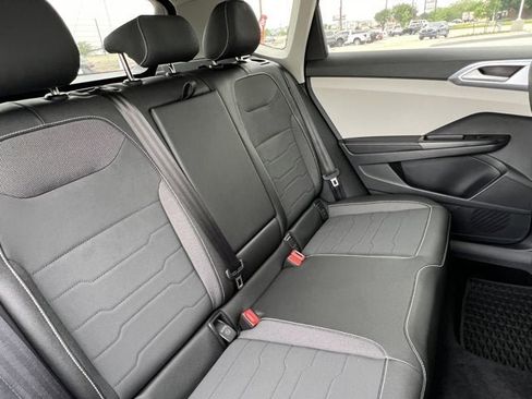 New 2025 Volkswagen Taos SE image 36