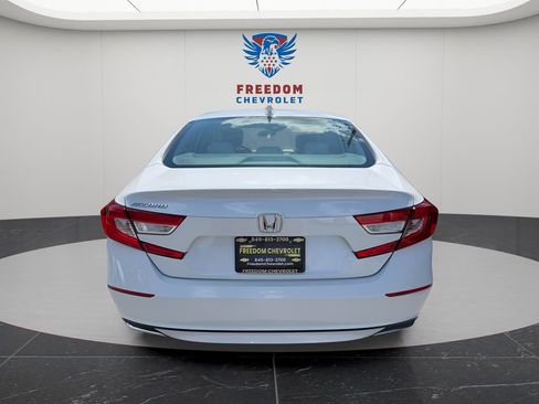 Used 2019 Honda Accord LX image 5