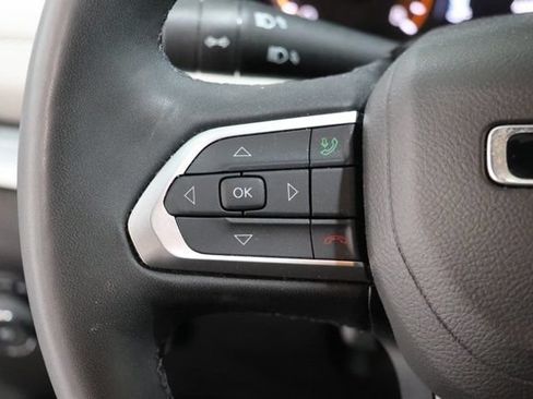 Used 2025 Jeep Compass Limited AWD/4WD image 21